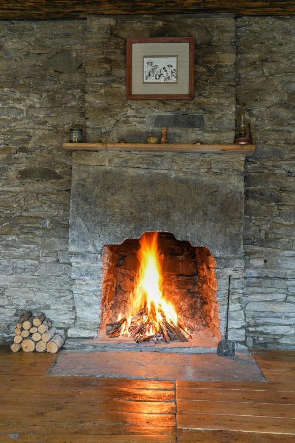 Agra Ushguli Hotel Buitenkant foto