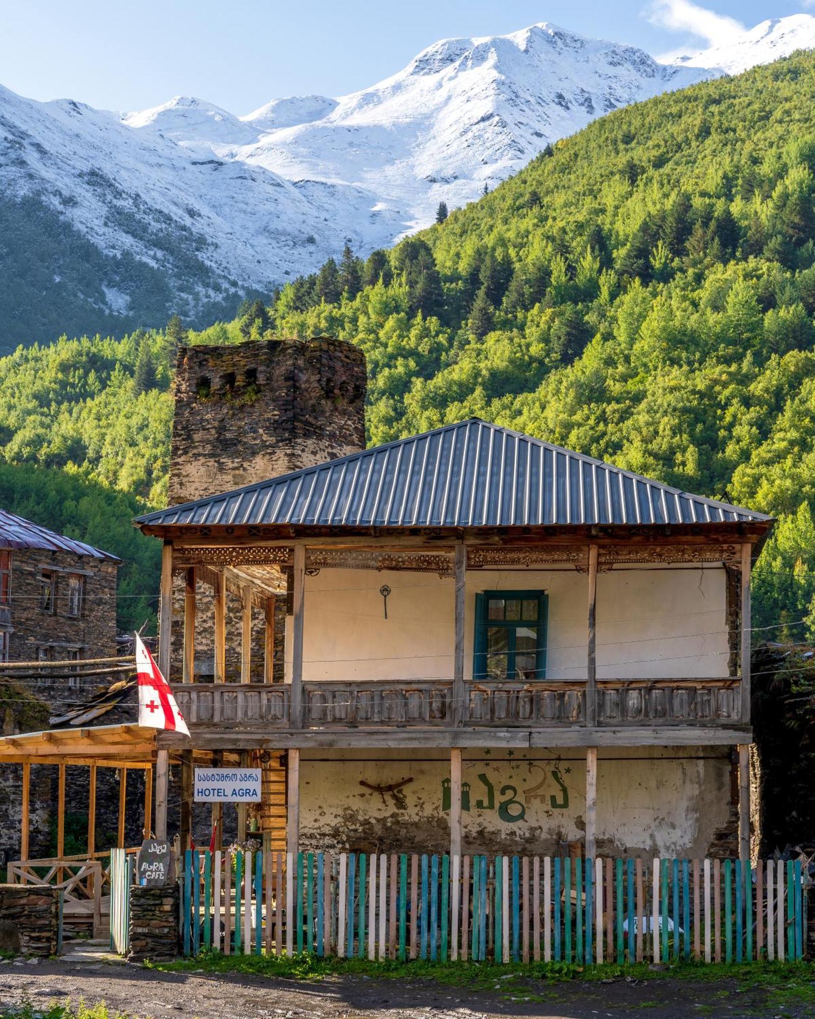 Agra Ushguli Hotel Buitenkant foto