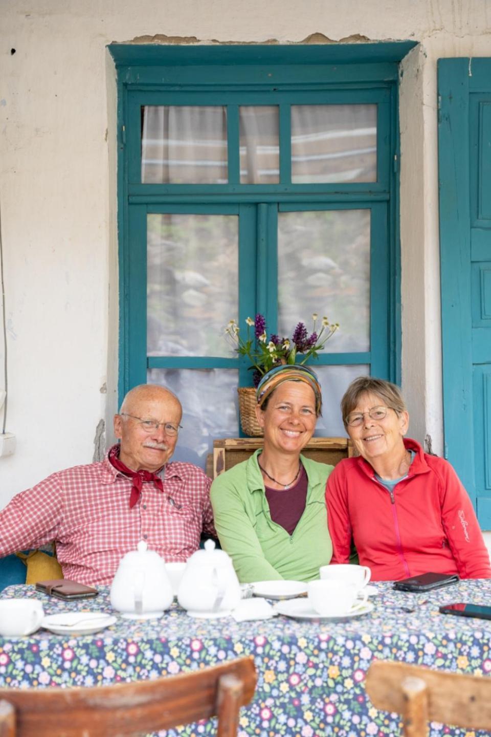 Agra Ushguli Hotel Buitenkant foto